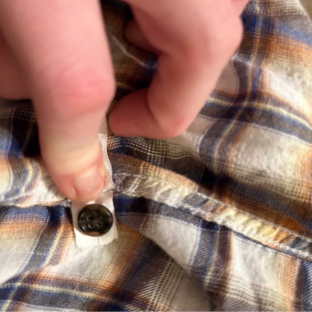 Light Weight Gap Flannel Button Down. - image 4